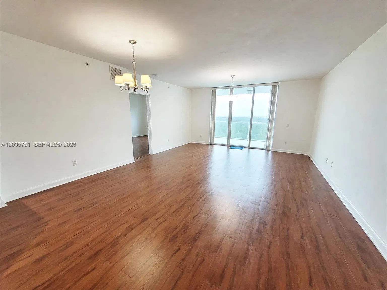 The Oaks I Condo — Photo 4