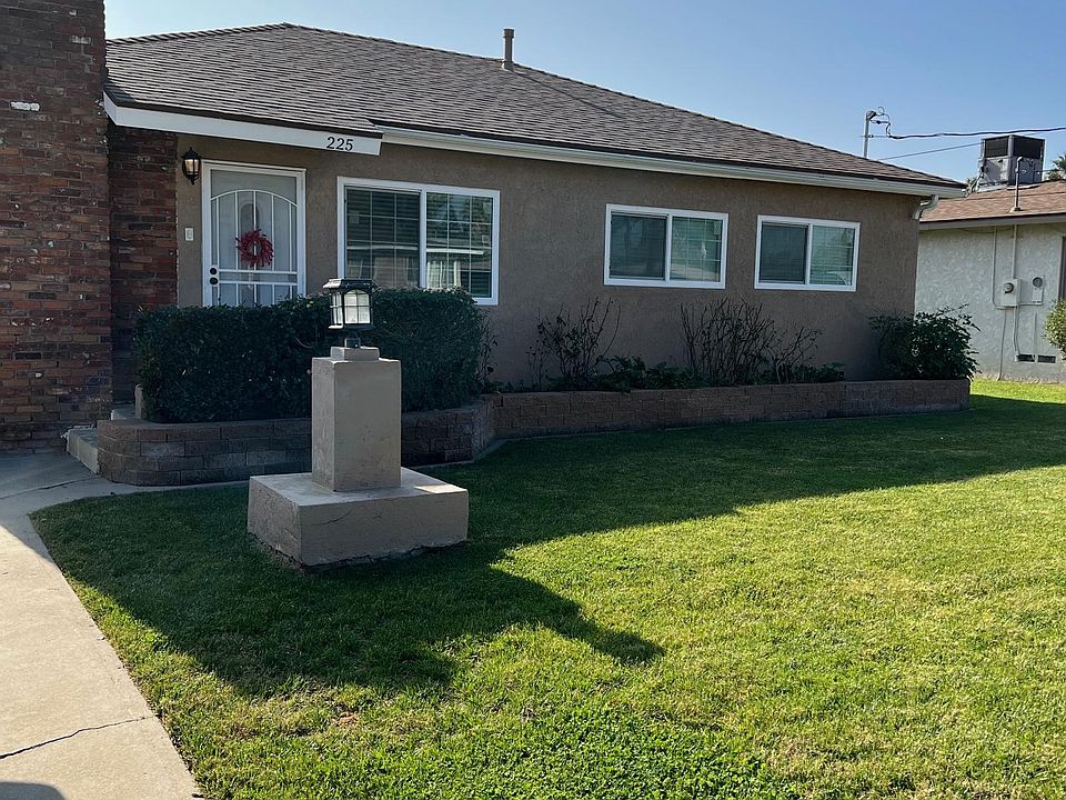 Large Front and Back yard