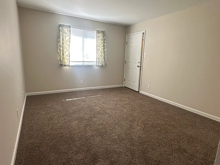 6089 Pine Grove Mnr — Photo 5