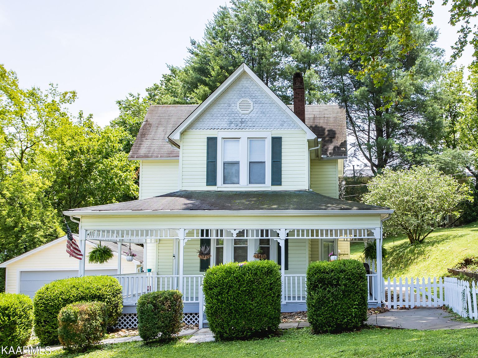 902 Clinton St, Harriman, TN 37748 MLS 1231648 Zillow