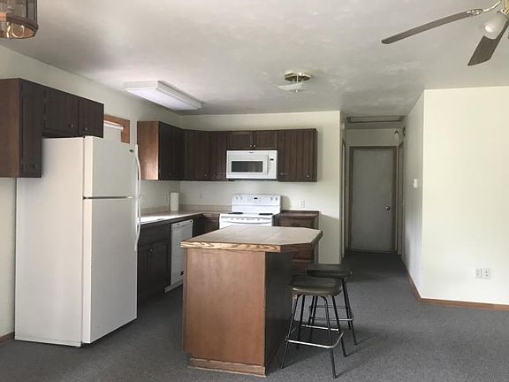 4th image of N7180 Lakeview Dr