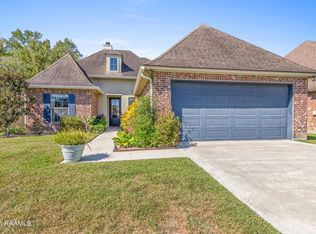109 Saw Lake Ln, Lafayette, LA 70508