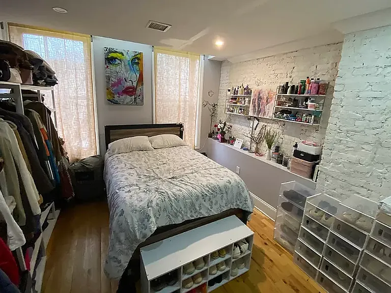 1102 Jefferson Ave #1L — Photo 4
