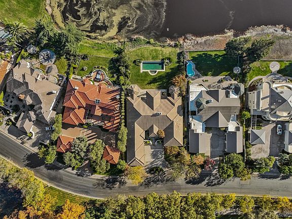 5th image of 6455 Saint Andrews Dr