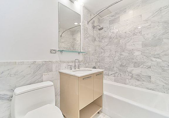 4th image of 49 E 34th St #6B