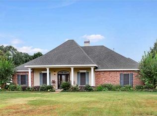 400 E Butcher Switch Rd, Lafayette, LA 70507