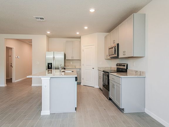 4th image of 38915 Harlow Rose Dr