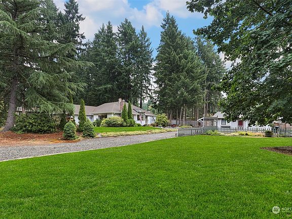 2nd image of 25501 67th Avenue Ct E
