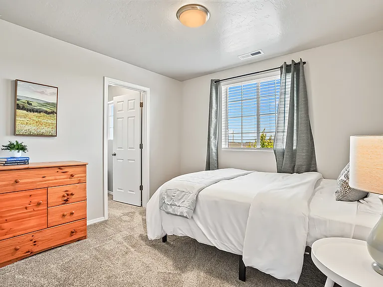 17589 Mountain Springs Ave — Photo 44