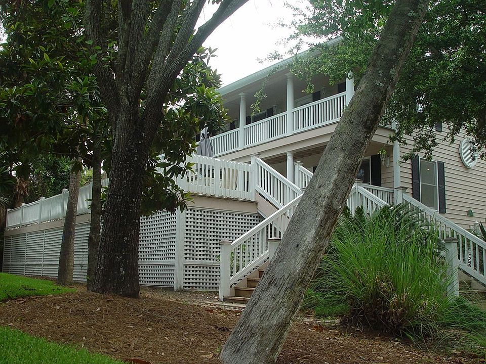 1st image of 4 Driftwood Ln