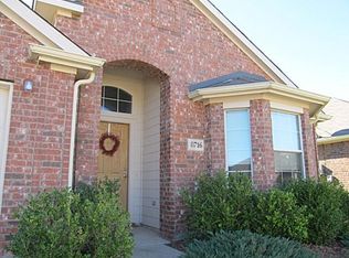 8716 Wagon Trl, Aubrey, TX 76227