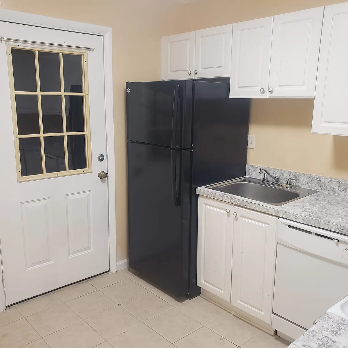 Building Photo - 205 Pine Violet Ct #202