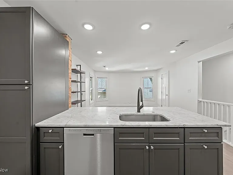 3823 John Ave #2 — Photo 4