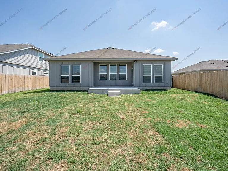 711 Friars Landing Dr — Photo 24