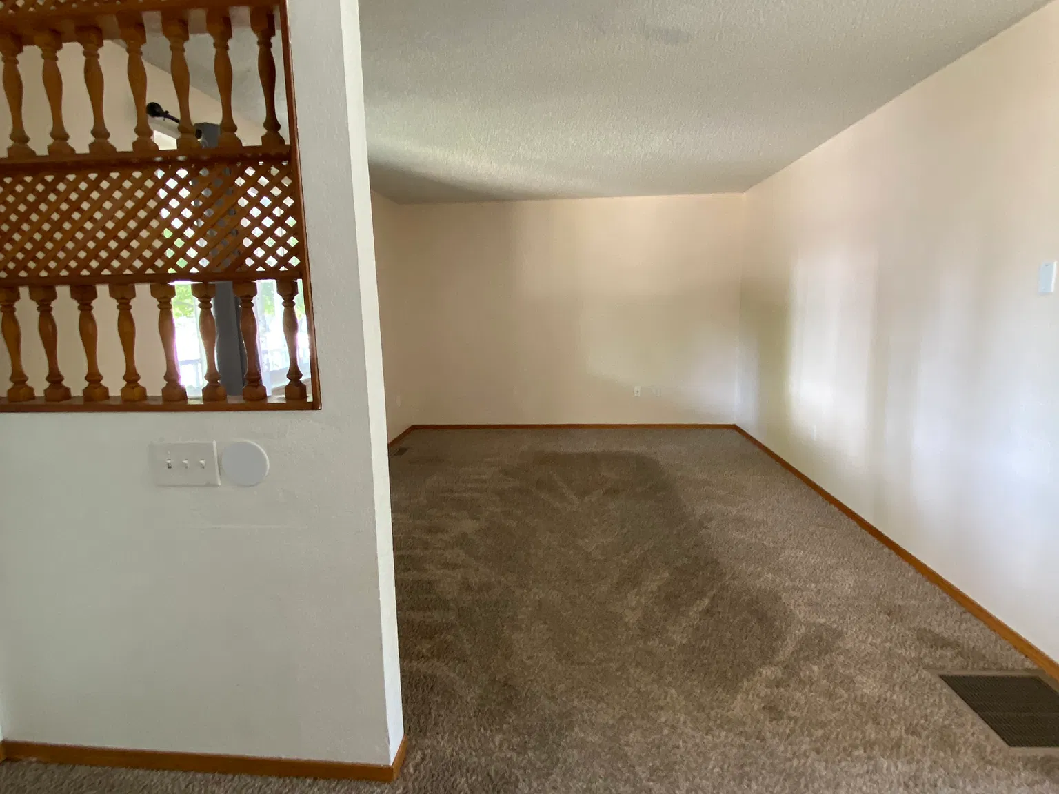 3 bed, 1600 sqft, $1,850 — Photo 3
