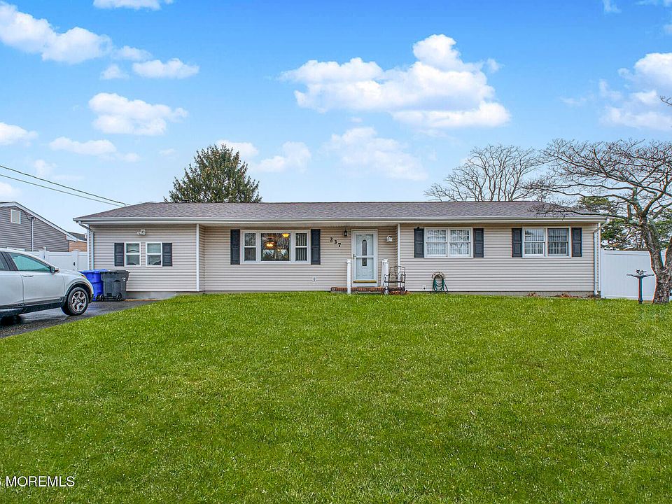 1st image of 237 Pine Tree Drive
