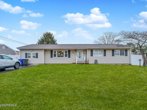 237 Pine Tree Drive, Brick, NJ 08723