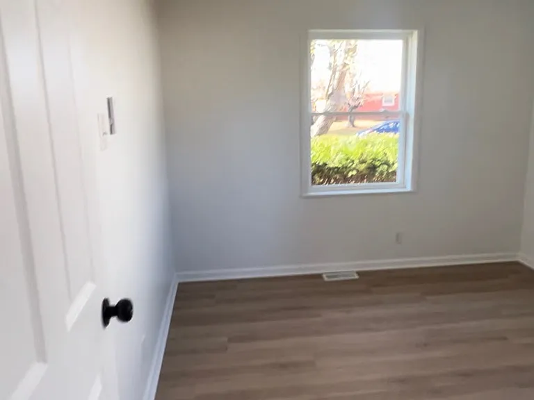 1254 Bordeaux Dr — Photo 12
