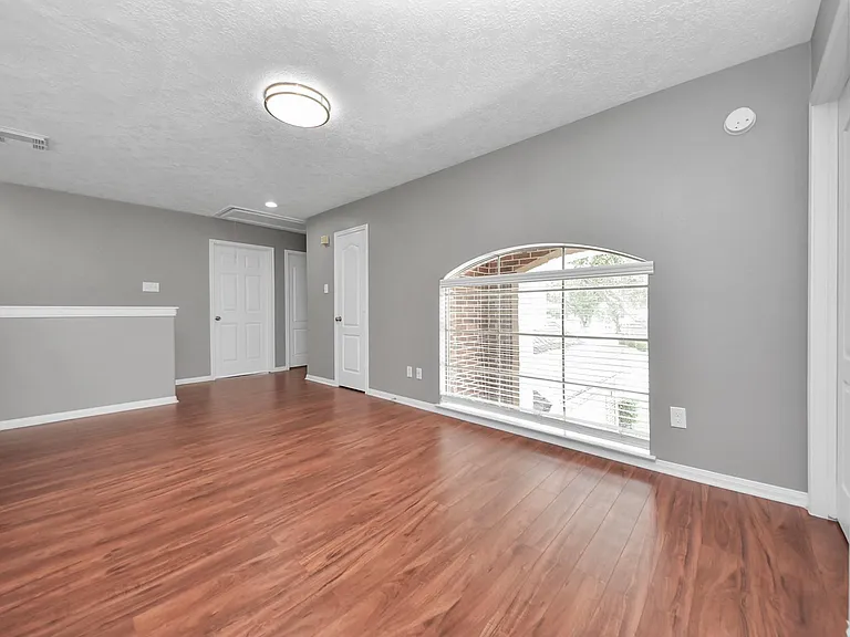 435 Leisure Dr — Photo 31