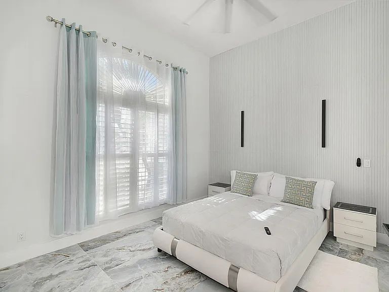 15700 Carrera Ln — Photo 23