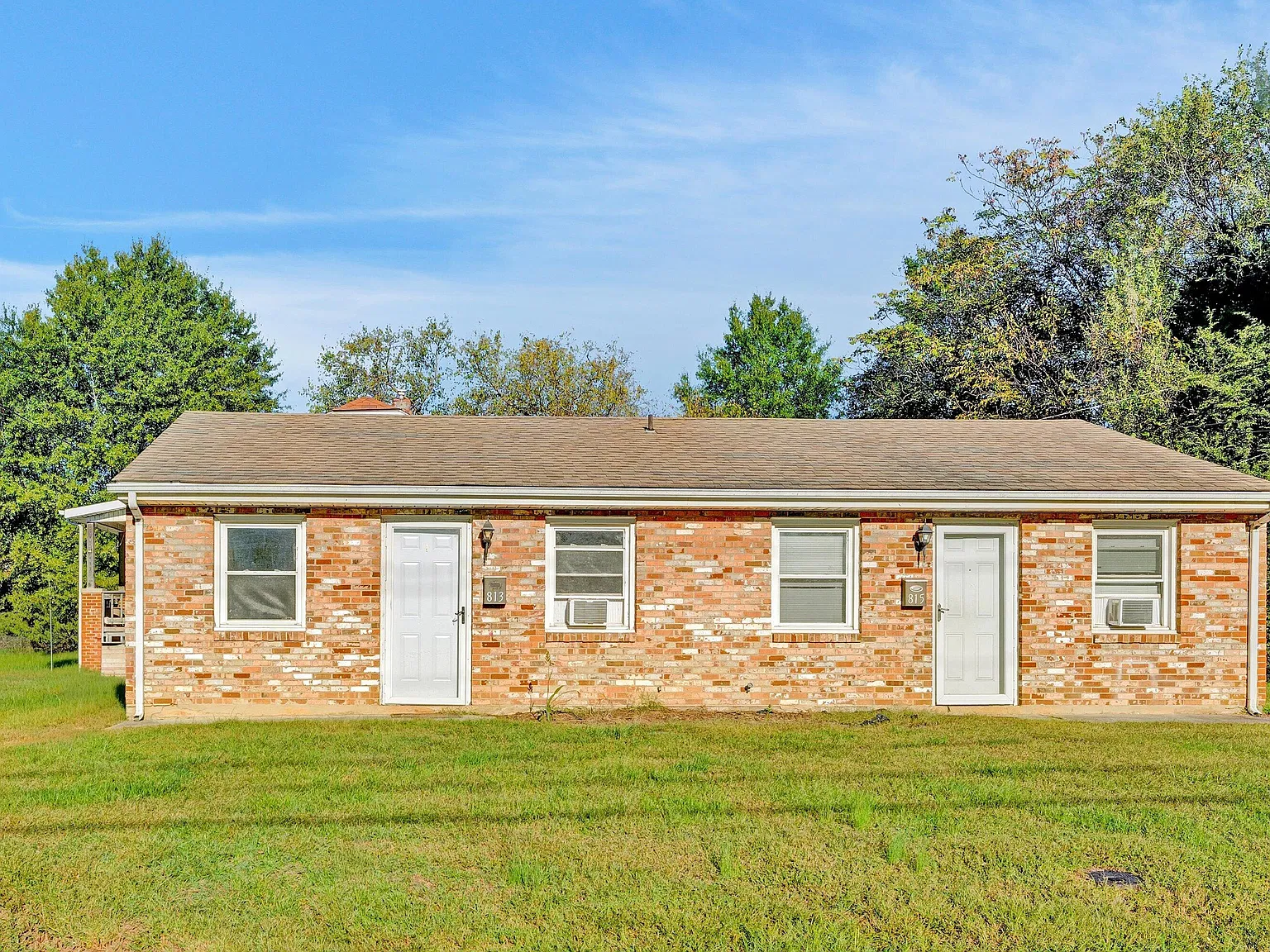 1 bed, 1.0 bath, 546 sqft, $1,050 — Photo 2