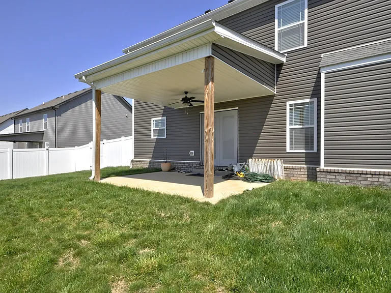 279 Bluebriar Trce — Photo 55