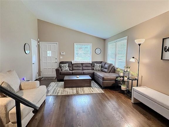 4th image of 4112 N Hardesty Ave