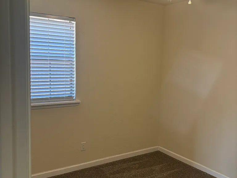 817 Owl St #817 — Photo 6