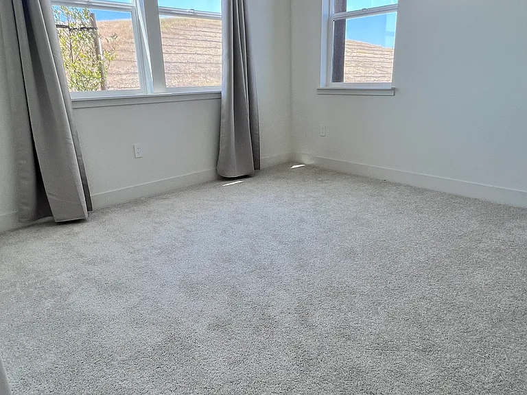 1707 Central Pkwy — Photo 15