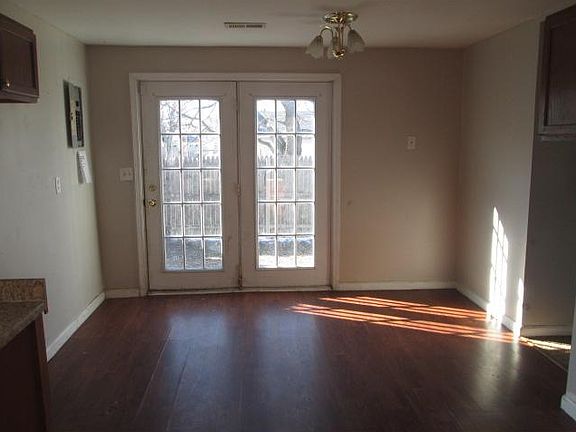 3rd image of 2645 Mars Hill St