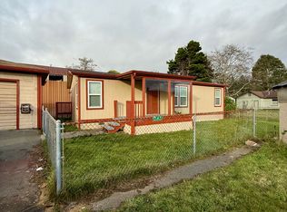 242 Maiden Ln, Crescent City, CA 95531
