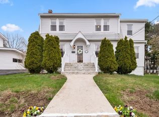 73 Forest St, Methuen, MA 01844