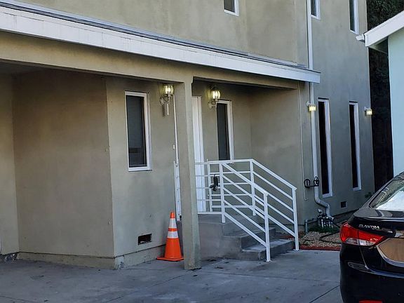3rd image of 700 Salem St