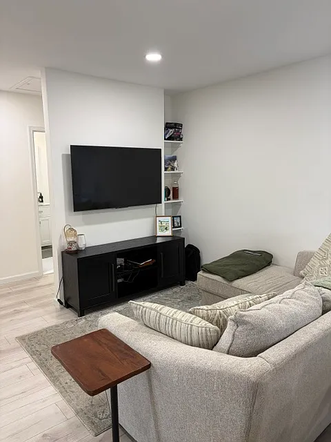 2 bed, $2,750 — Photo 4