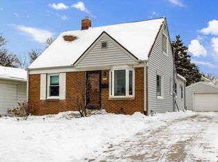 2006 S 98th St, West Allis, WI 53227