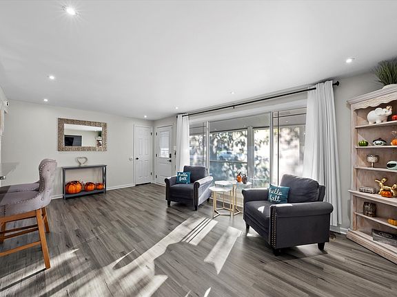5th image of 18711 Lee St