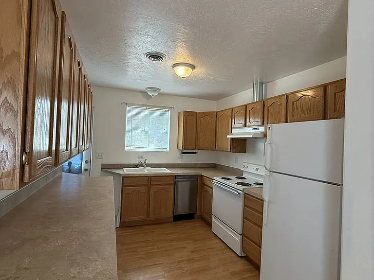 345 Randolph Ave #1 — Photo 10