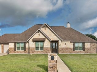807 Celestial Ln, Edna, TX 77957