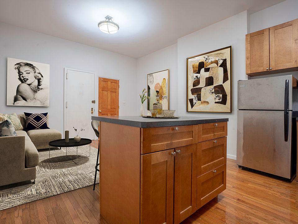2nd image of 237 W 100th St #R2