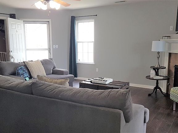 3rd image of 10585 Maine Dr