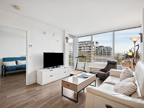 3rd image of 5233 Gilbert Rd #1110