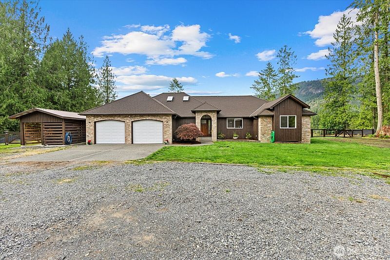 2nd image of 15619 N Trangen Loop Road
