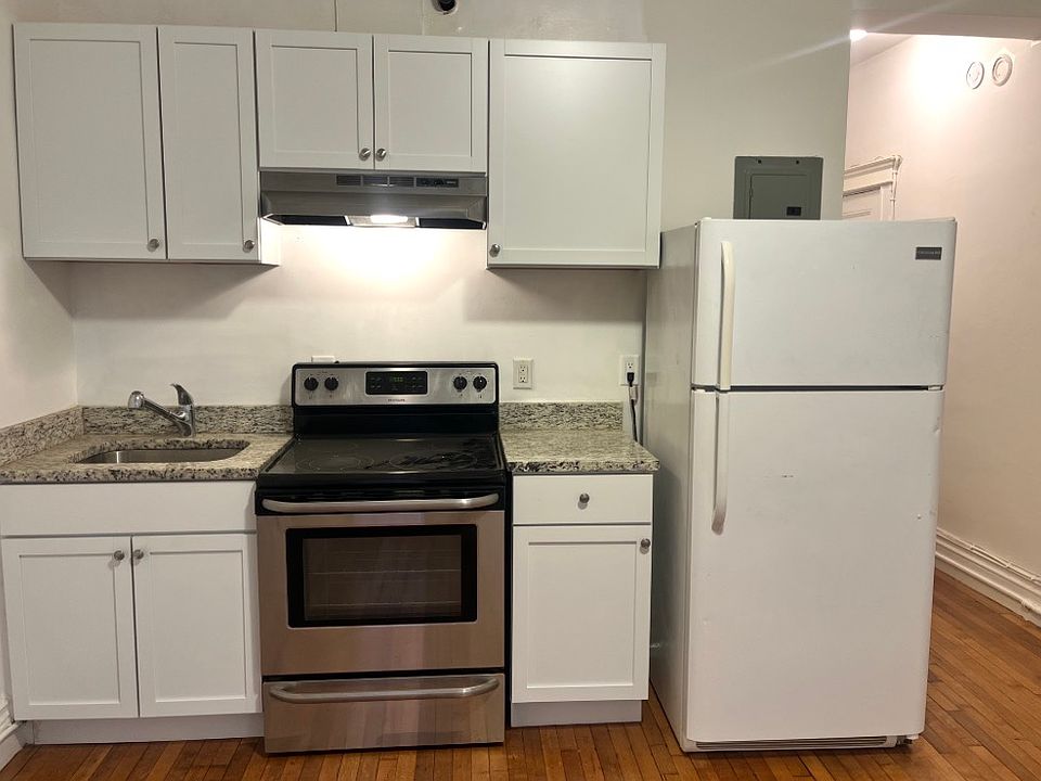 2nd image of 266 Saint Botolph St #1