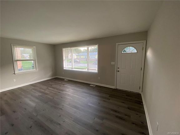 4th image of 338 Myrtle Dr