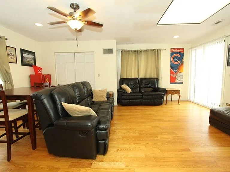 2643 N Southport Ave #E — Photo 15