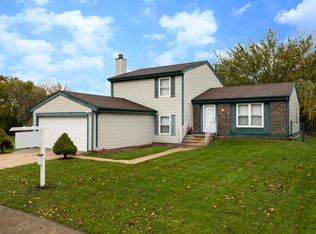 1899 Scarboro Dr, Glendale Heights, IL