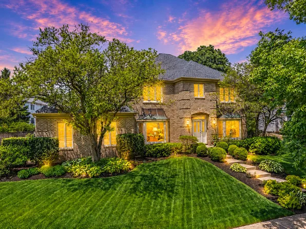 391 Du Pahze St, Naperville, IL 60565