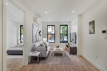 226 Moffat Street, #1F