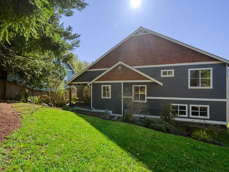 1230 Geneva Hills Rd — Photo 15