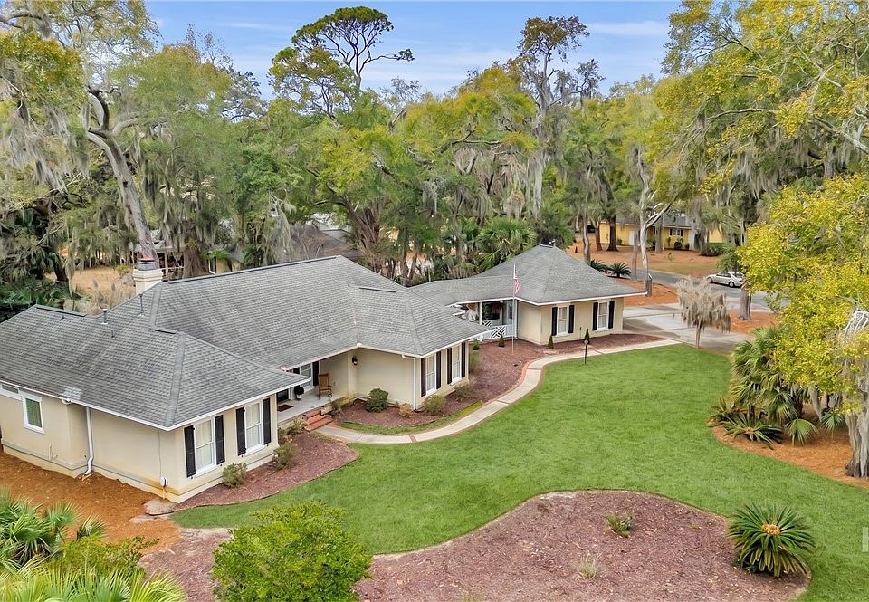 1st image of 10 Tangletree Lane